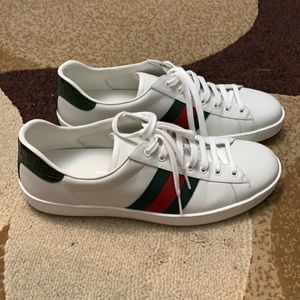 Gucci All white sneakers